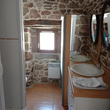 Plein pied dans maison de caractère Montjaux Esterno foto